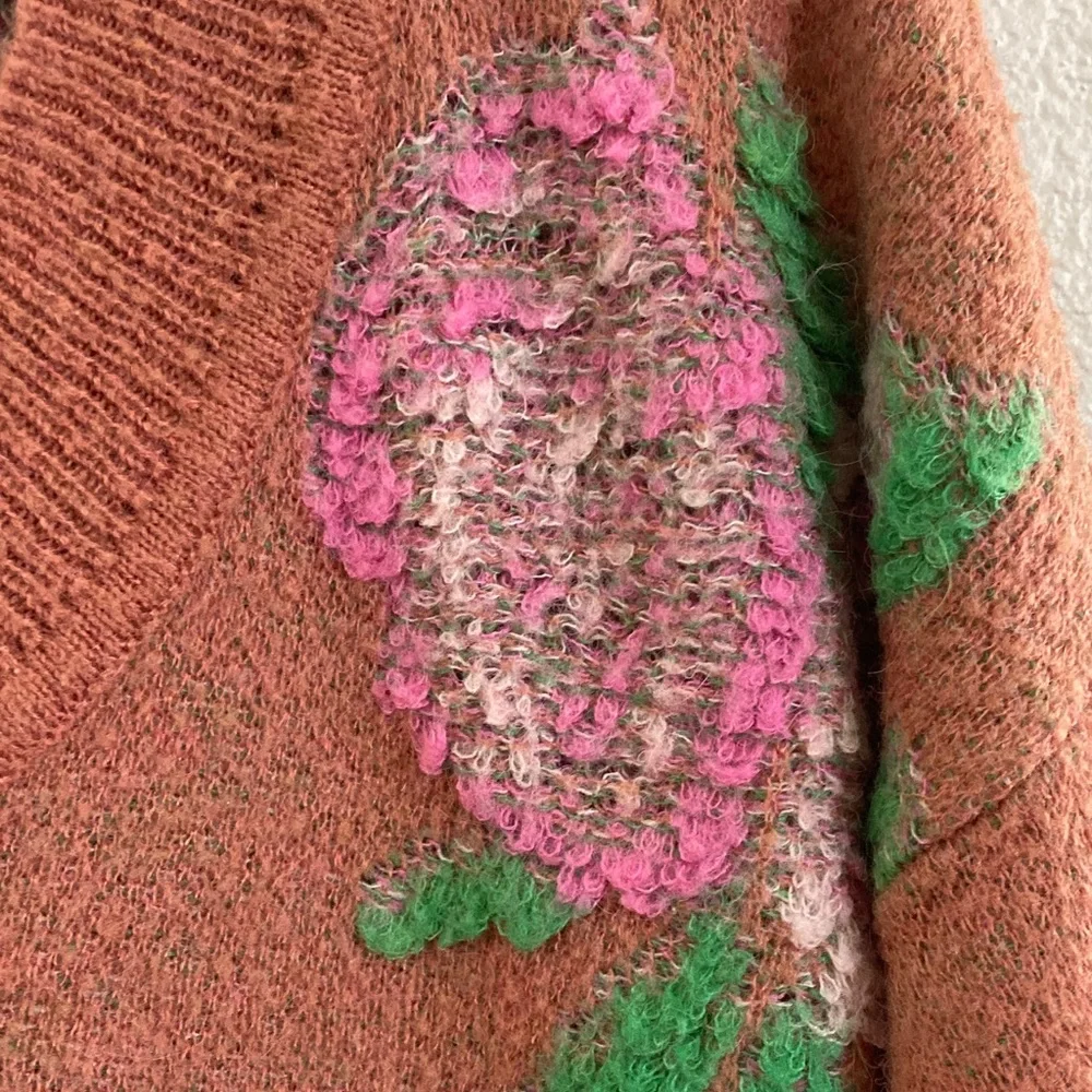 Anthropologie V-Neck Sweater Rust 3D Floral oversized y2k boho quirky - Picture 2 of 8